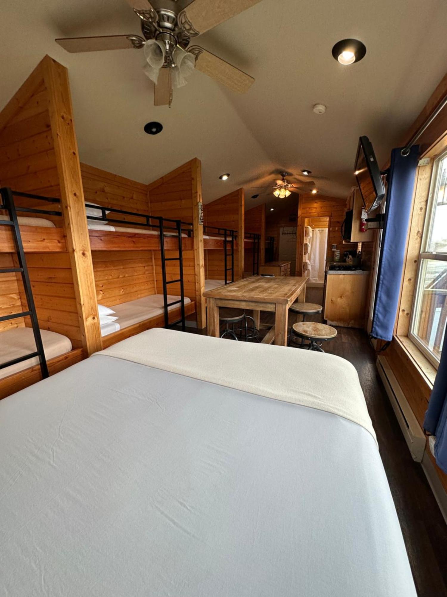 Westport Inn Cabins 외부 사진